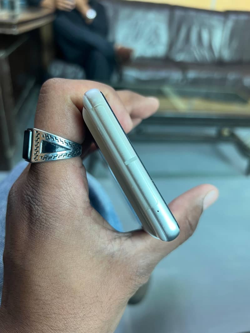 Google Pixel 7 5