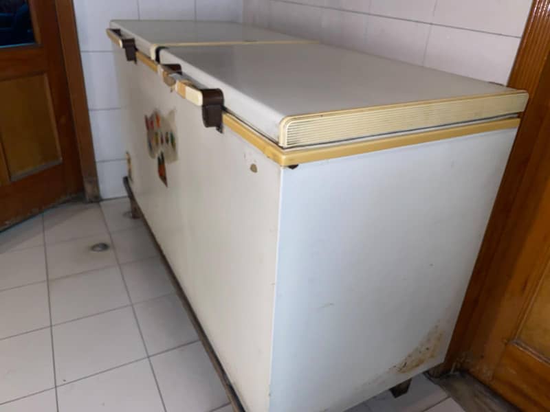 dawlance deep freezer 1