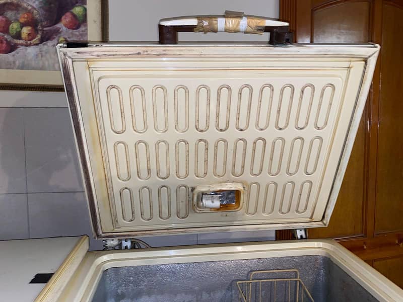 dawlance deep freezer 3