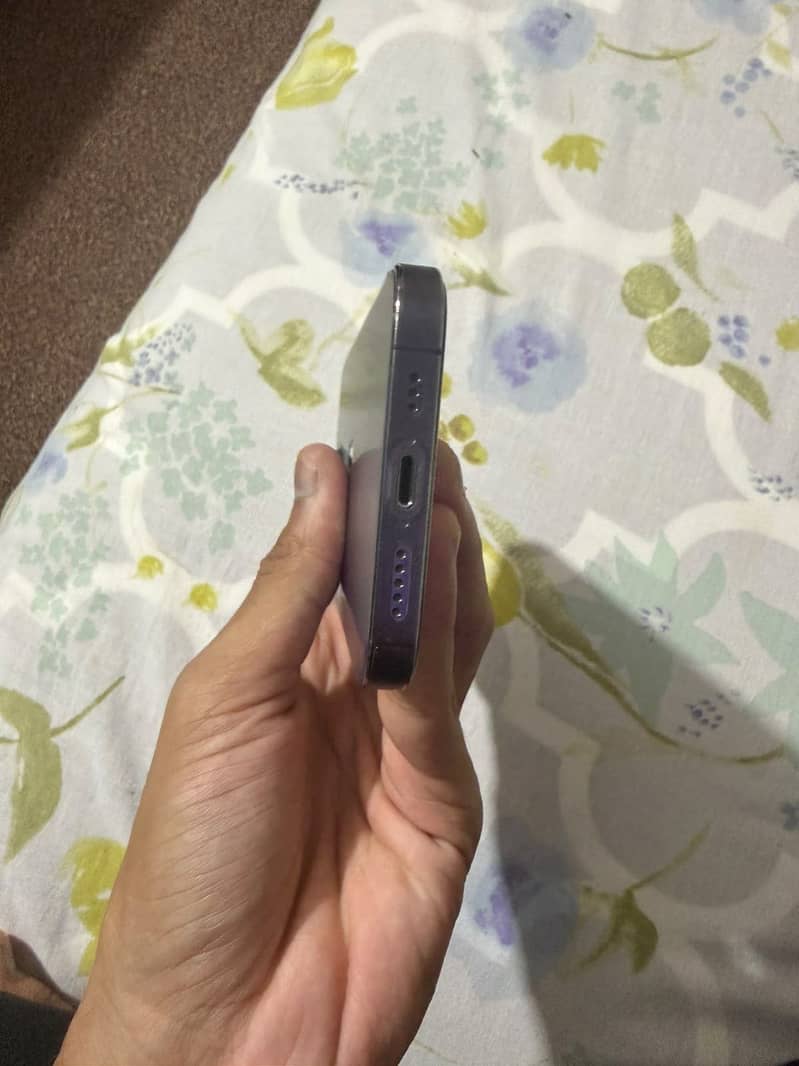 Apple iPhone 14 Pro 4