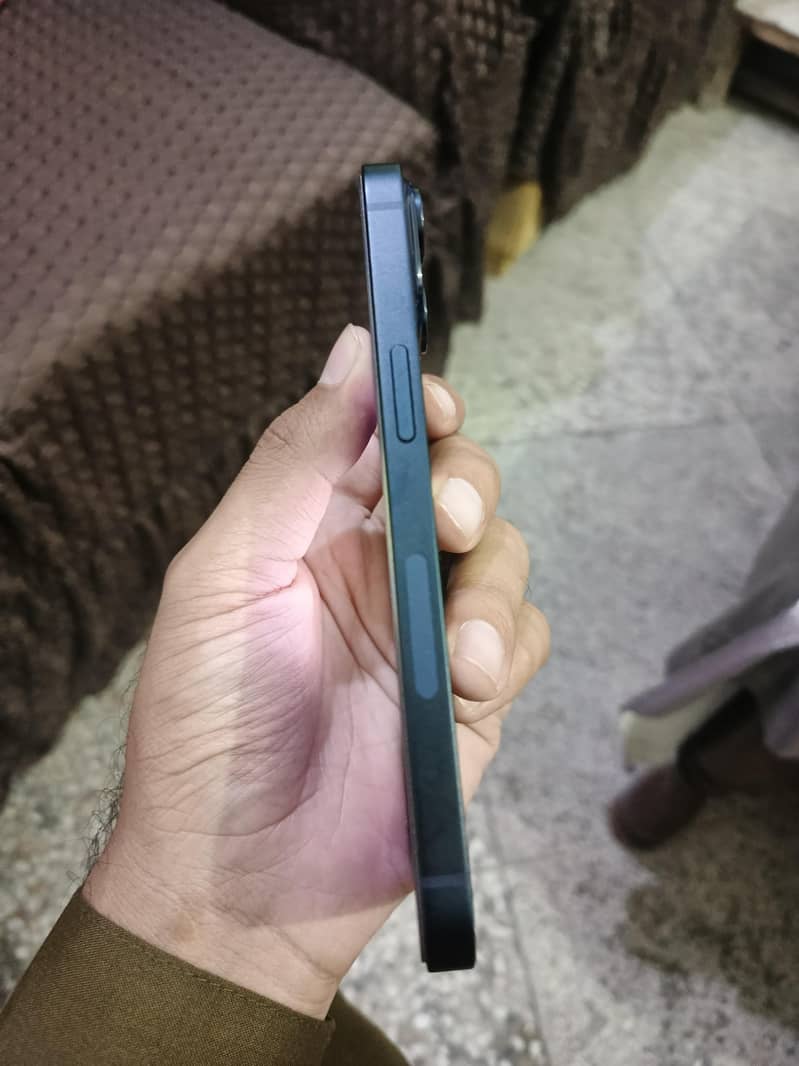 Apple iPhone 14 1