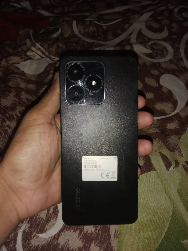 Realme C53 4