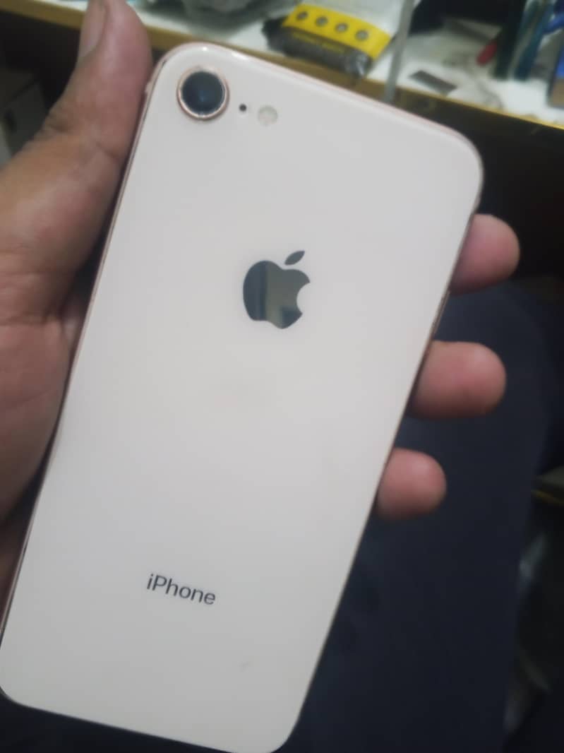 Apple iPhone 8 5