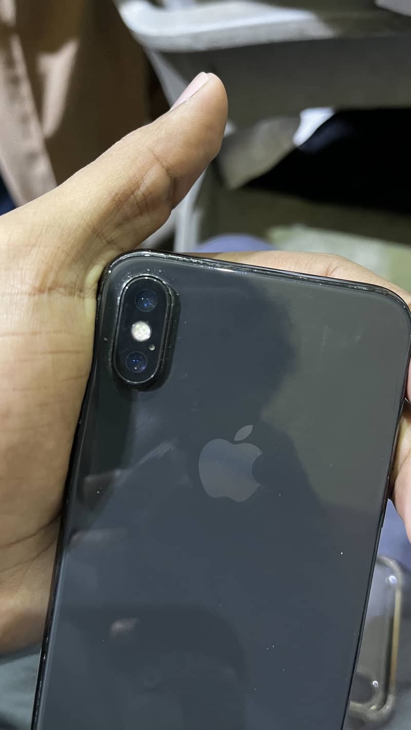 Apple iPhone X 4