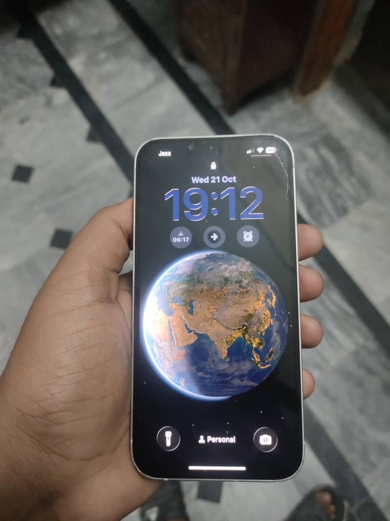 Apple iPhone 13 0