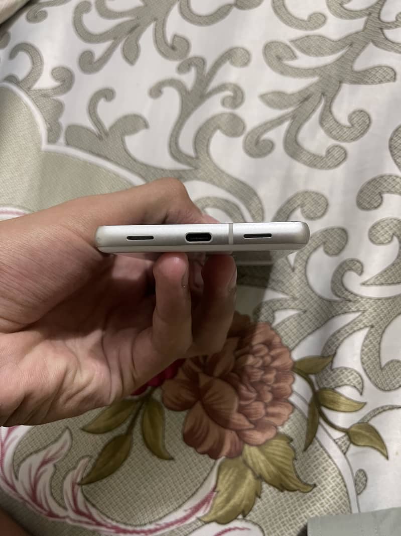 Google Pixel 7a 4