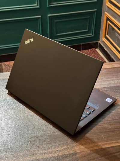 lenovo thinkpad p14s | 16GB 512GB | 2gb invdia quadro p520