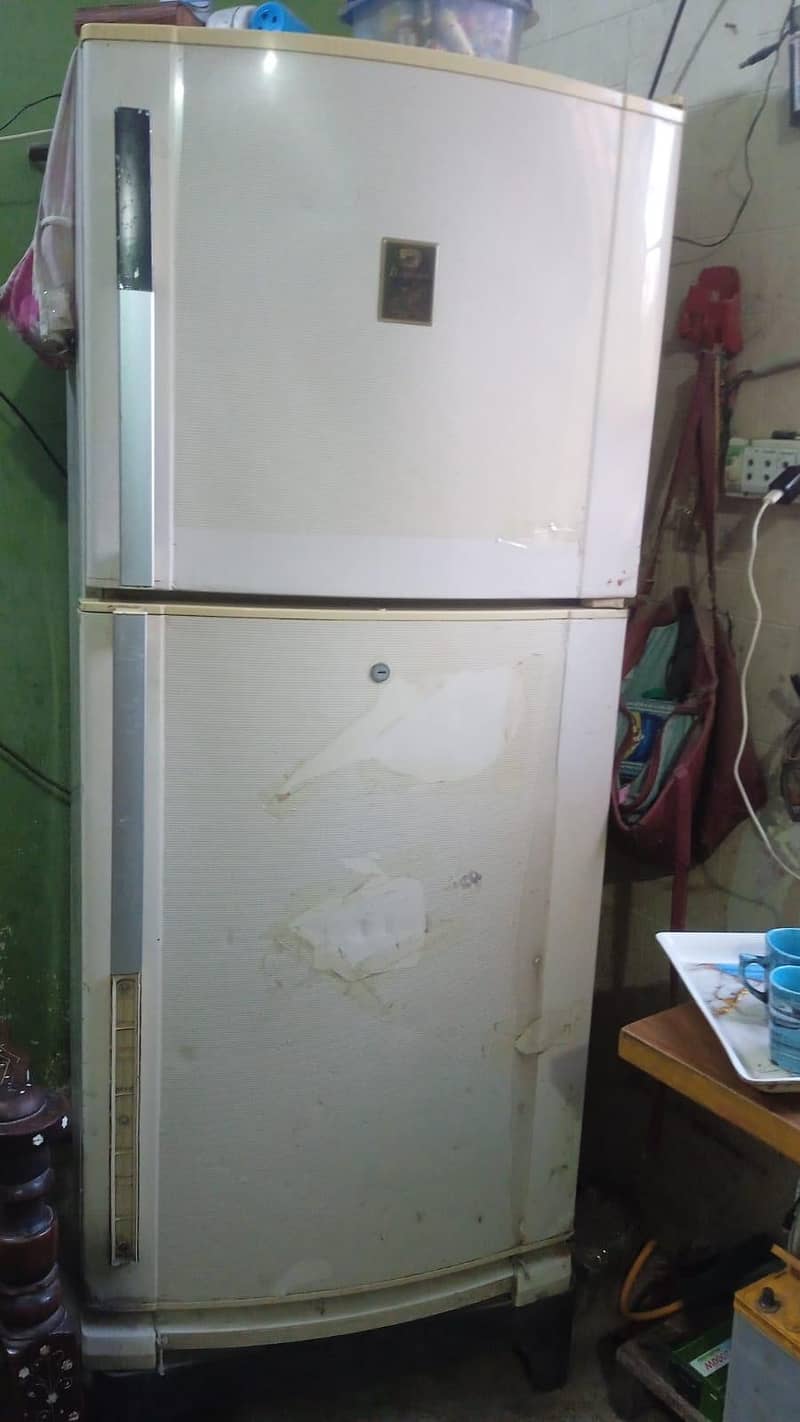 Refrigerator 0