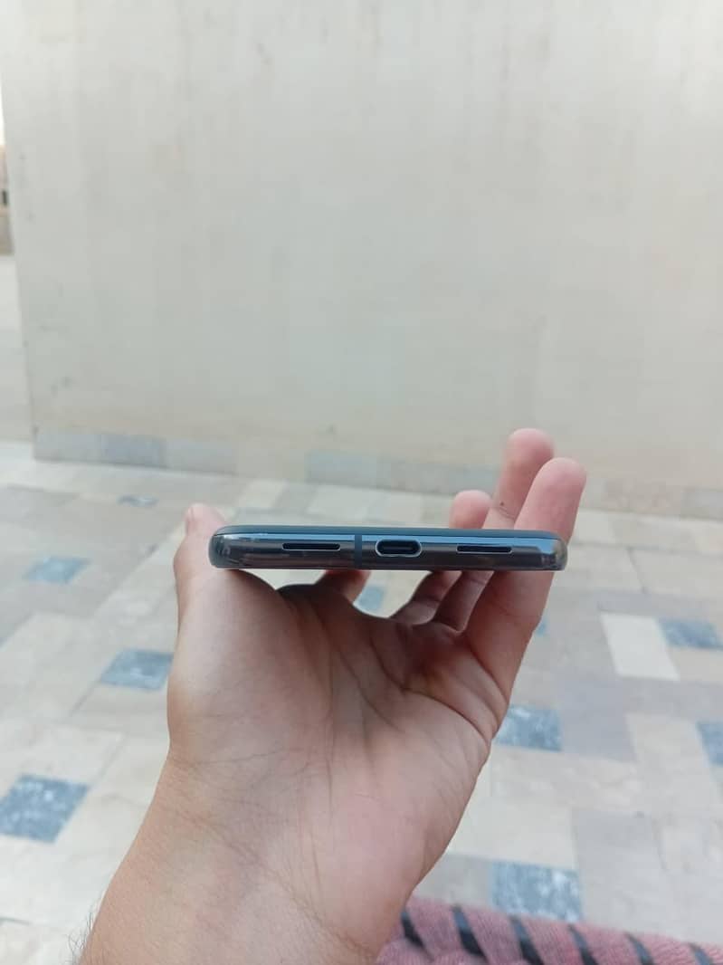Google Pixel 8 Pro 6