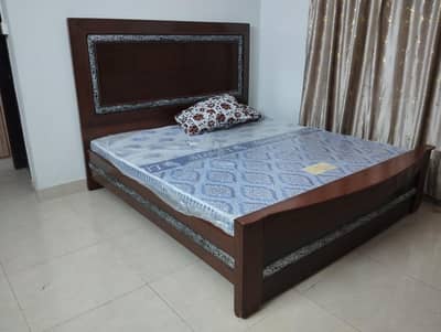 King size Wooden bed for sale