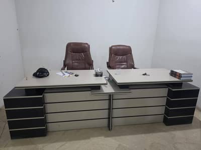 Boss or Manager Table (2 pc)