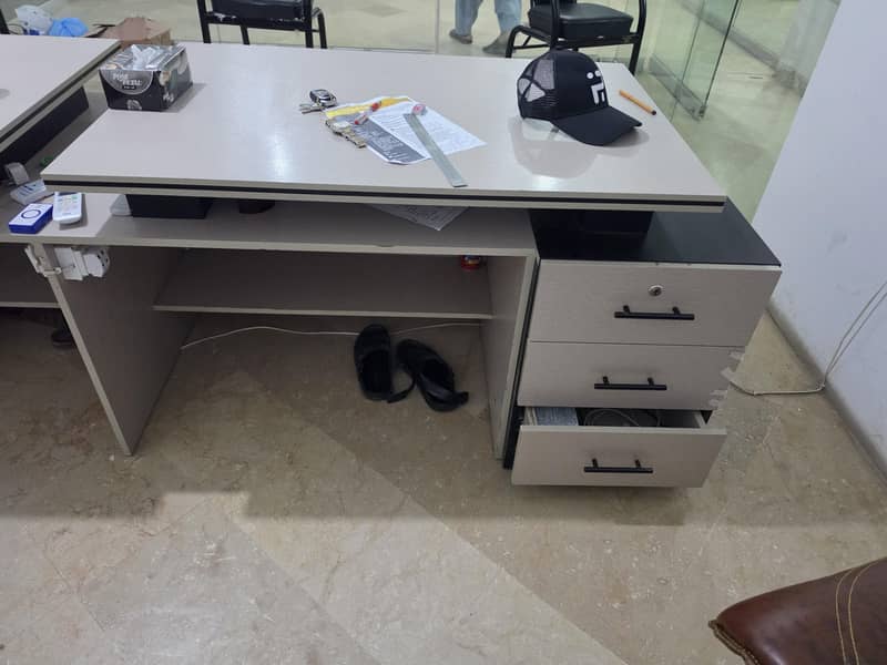Boss or Manager Table (2 pc) 1