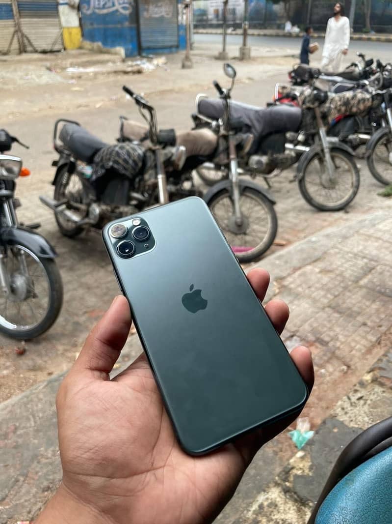 Apple iPhone 11 Pro Max 5