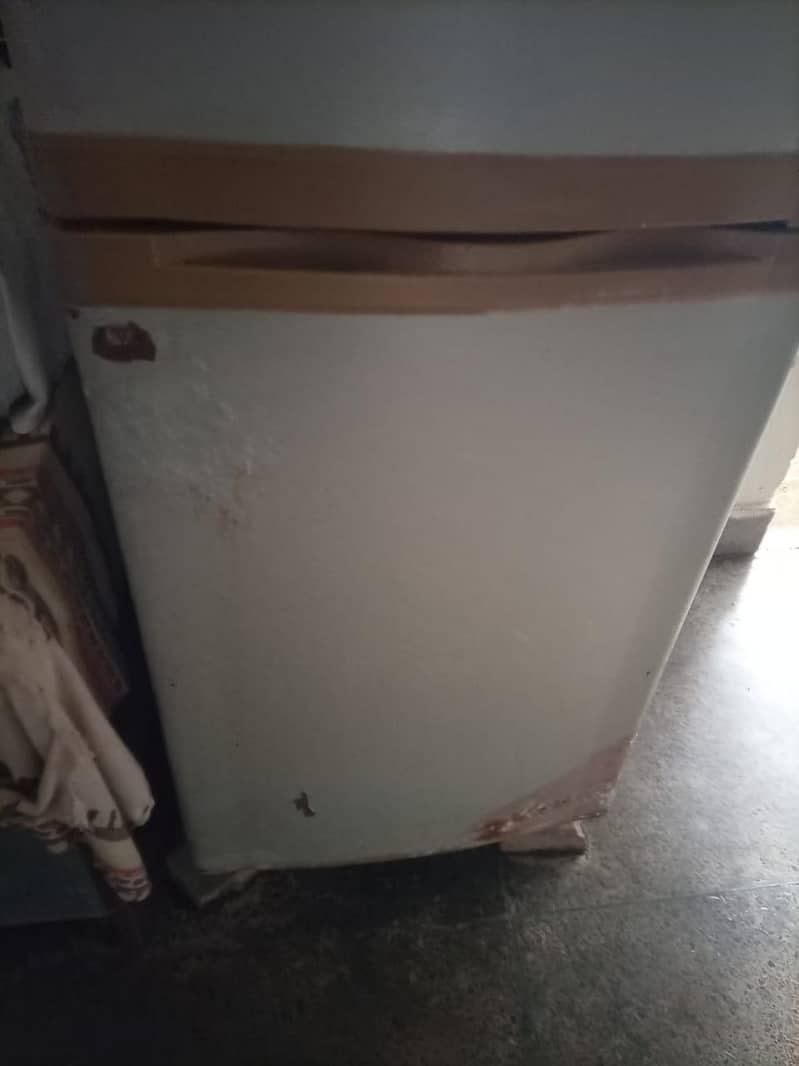 Refrigerator 1