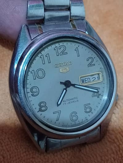 Seiko 5 automatic watch for men 7009 day and date