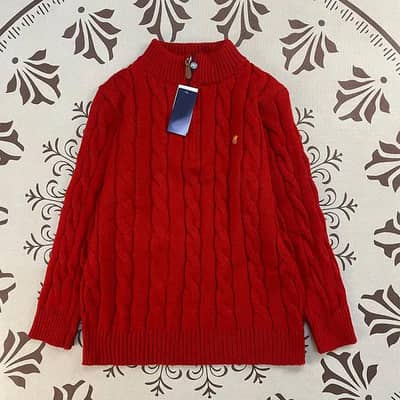 discount available for 5 lucky person Man  logo sweater