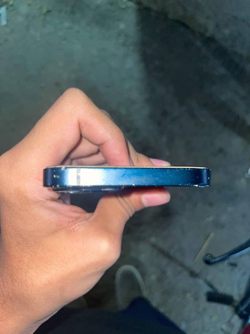 iPhone 13 Jv 4