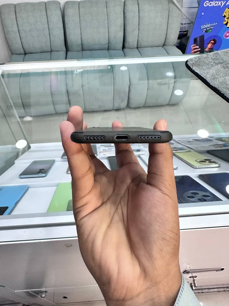 Apple iPhone SE 3