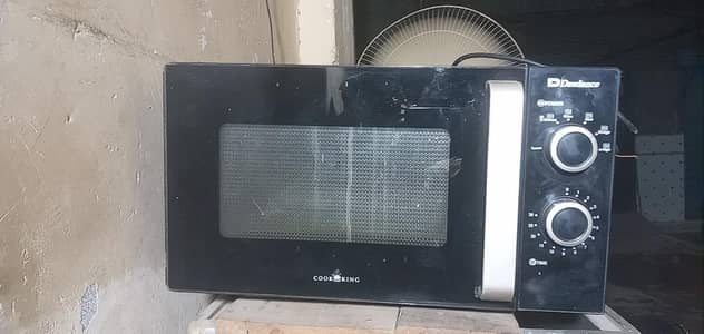 microwave oven