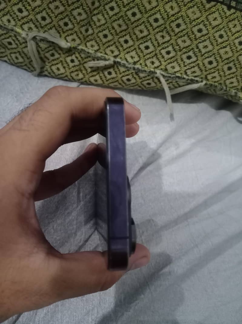 Apple iPhone 14 Pro Max 2