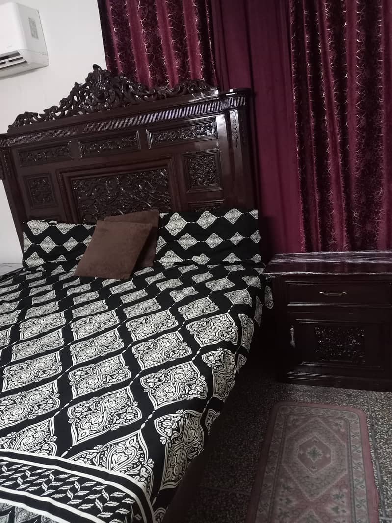Solid Wood Chinyoti Bed set 1