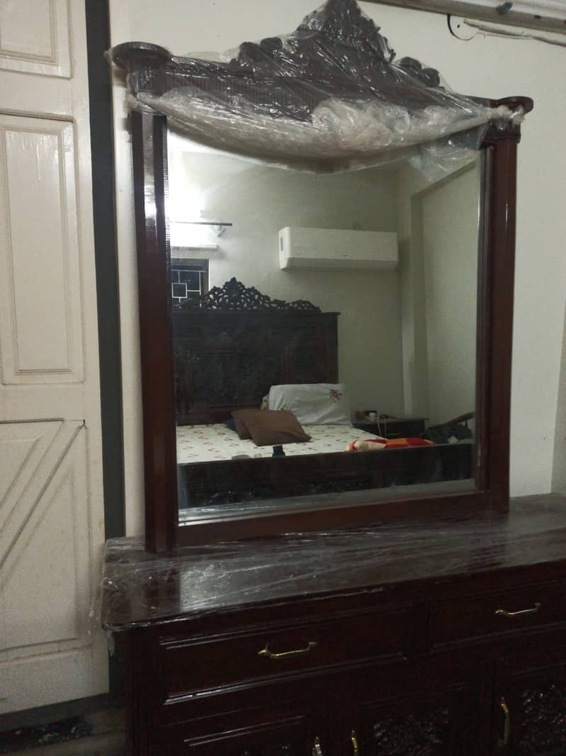 Solid Wood Chinyoti Bed set 4