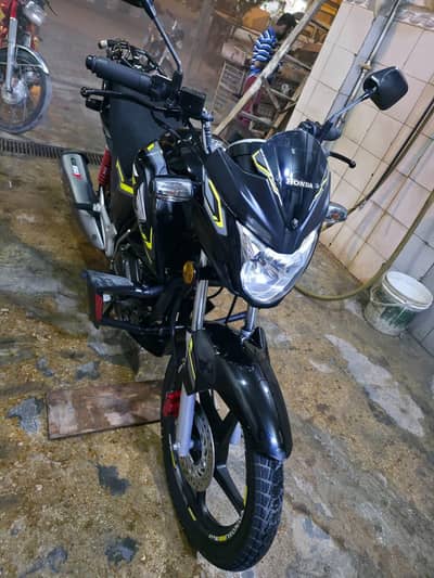 Honda CB 150F 2025