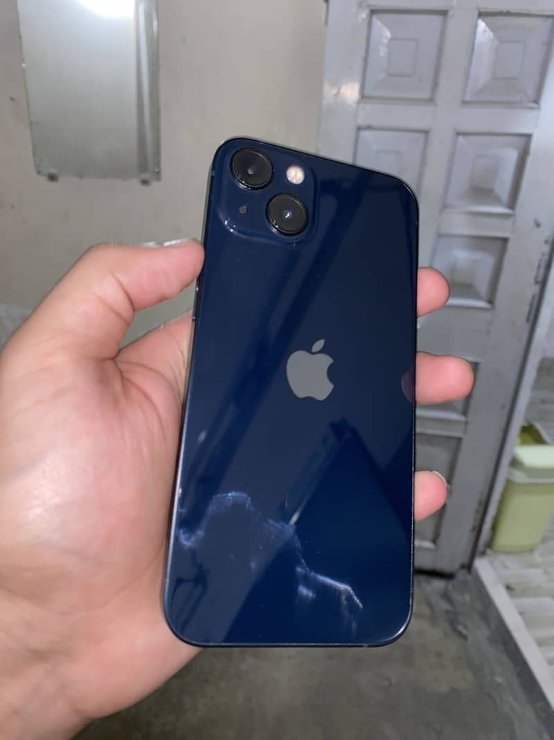 Apple iPhone 13 1