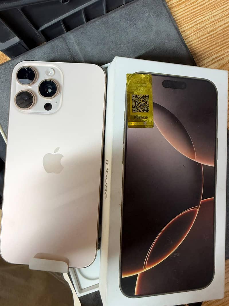 Apple iPhone 16 Pro Max 0