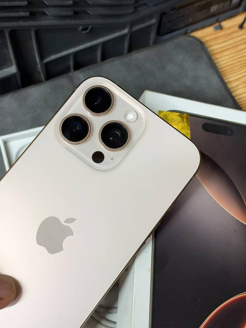 Apple iPhone 16 Pro Max 3