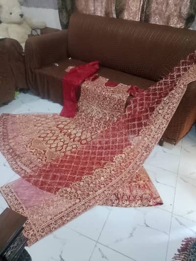 Red bridal maxi for sale heaven golden works Exelent condition