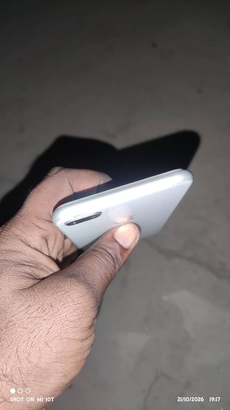 Apple iPhone 8 Plus 2
