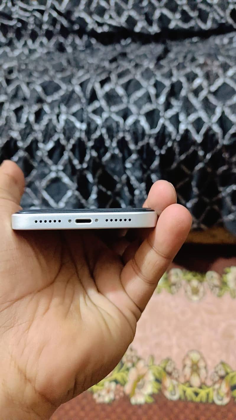 Apple iPhone XR 5