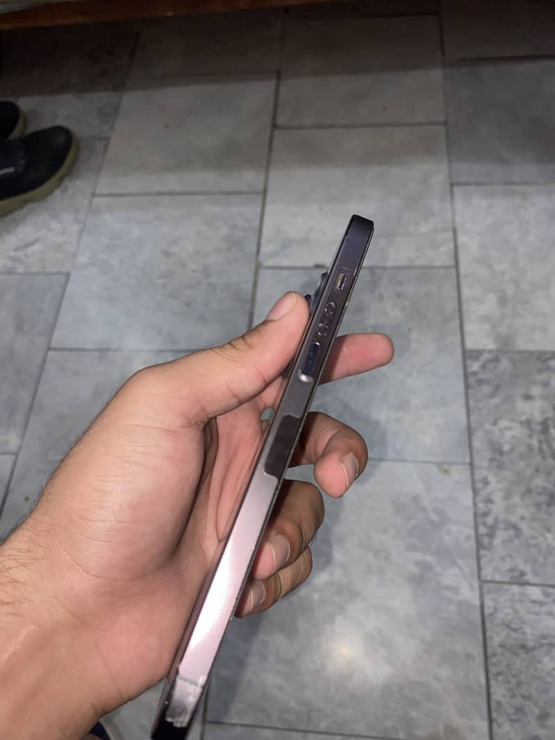 Apple iPhone 14 Pro Max 2