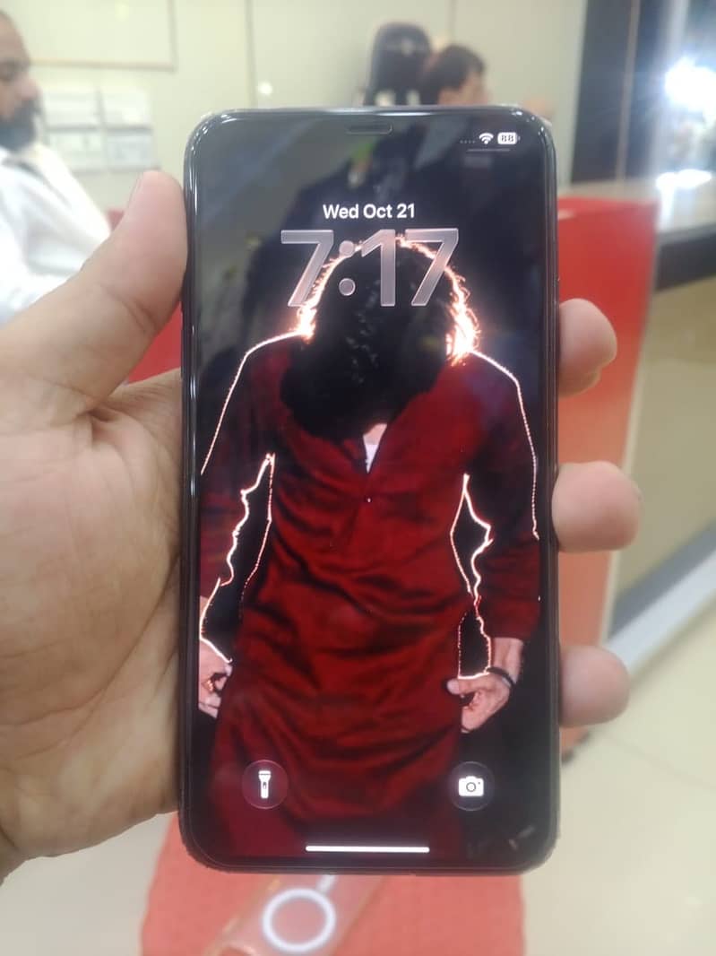 Apple iPhone 11 Pro Max 2