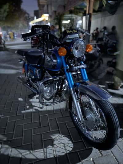 Honda CB 200 ROADMASTER