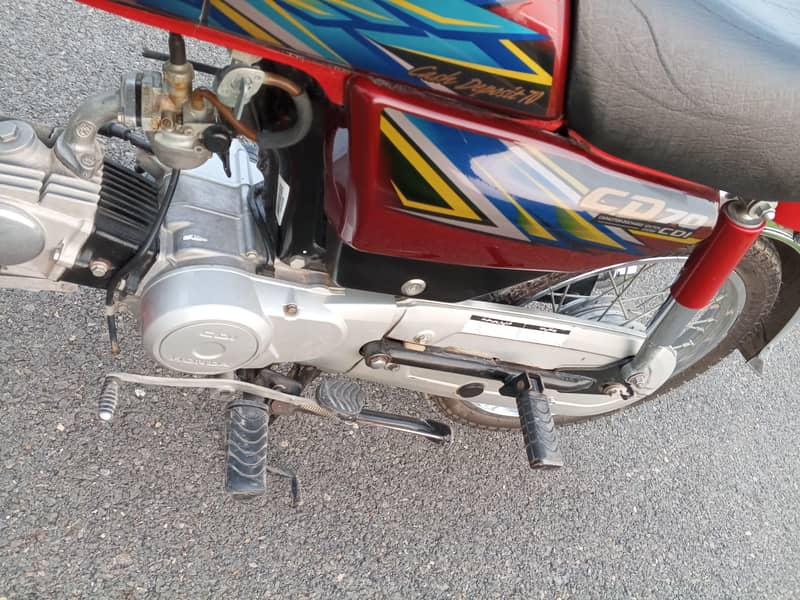 Honda CD70 4