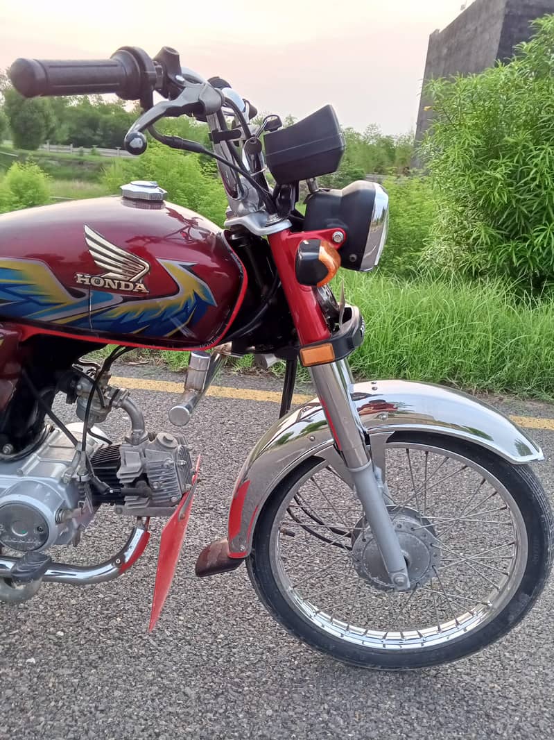 Honda CD70 5