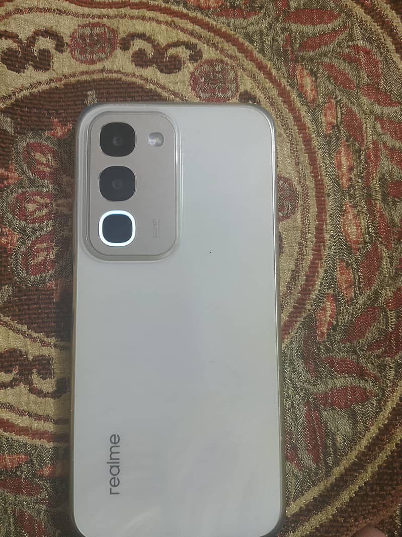 Realme C100 1