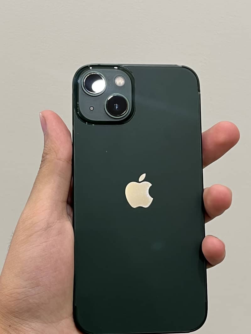 Apple iPhone 13 0