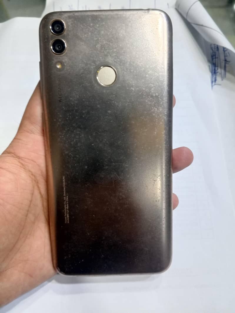 Honor 8C 4