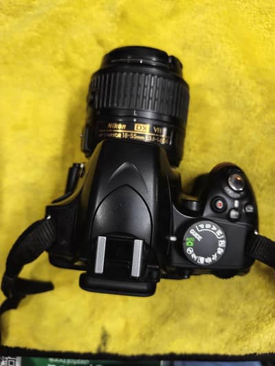 Nikkon D-3200 New Condition