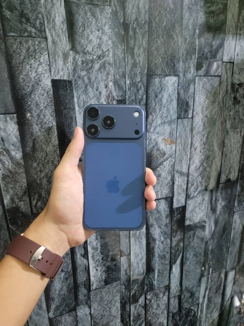 Apple iPhone XR 0