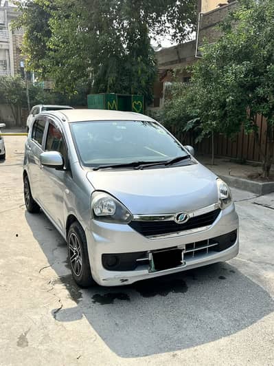 Daihatsu Mira 2012