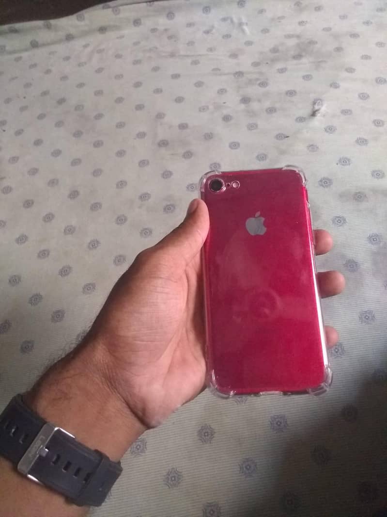 Apple iPhone 7 4