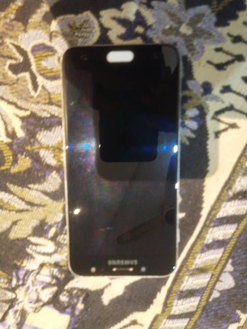 Samsung Mobile C8 1
