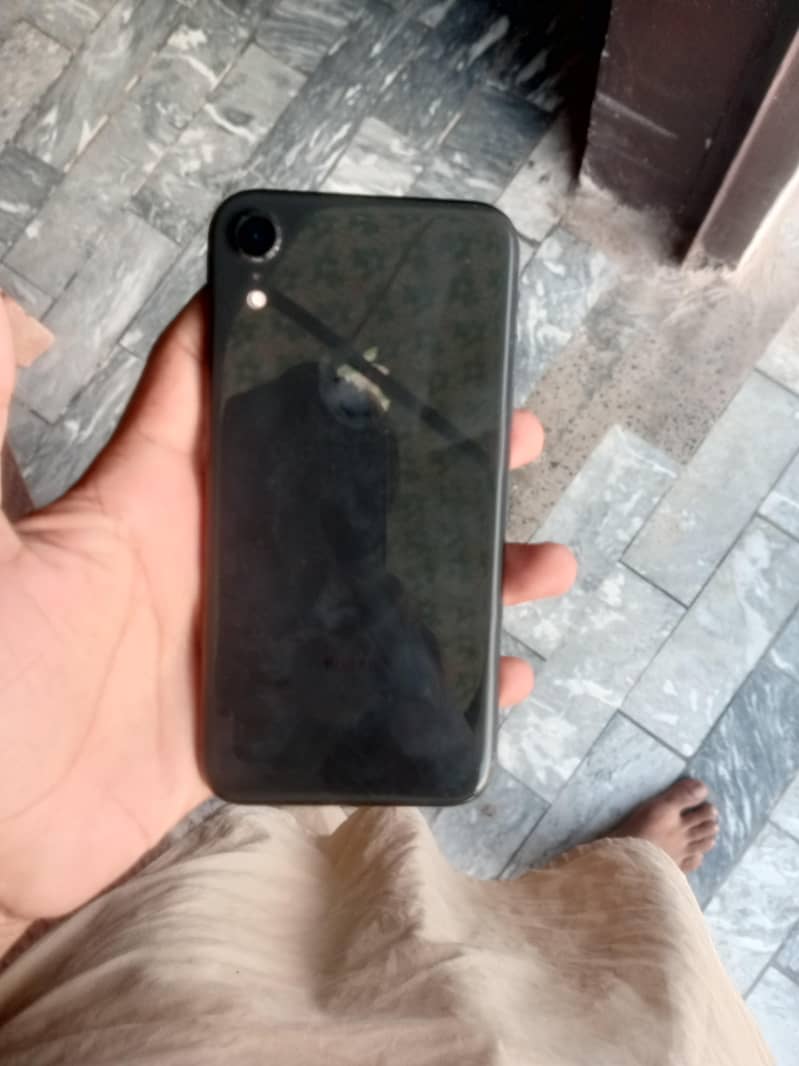 Apple iPhone XR 6