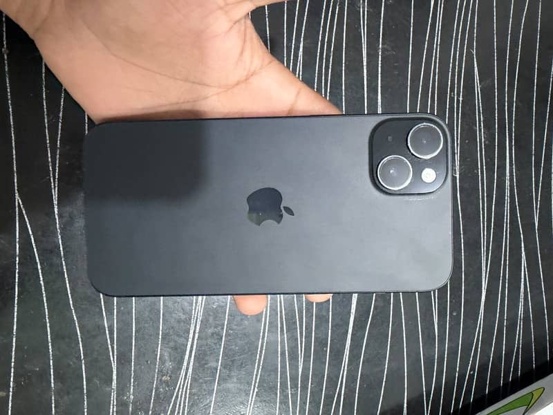 Apple iPhone 15 plus 0