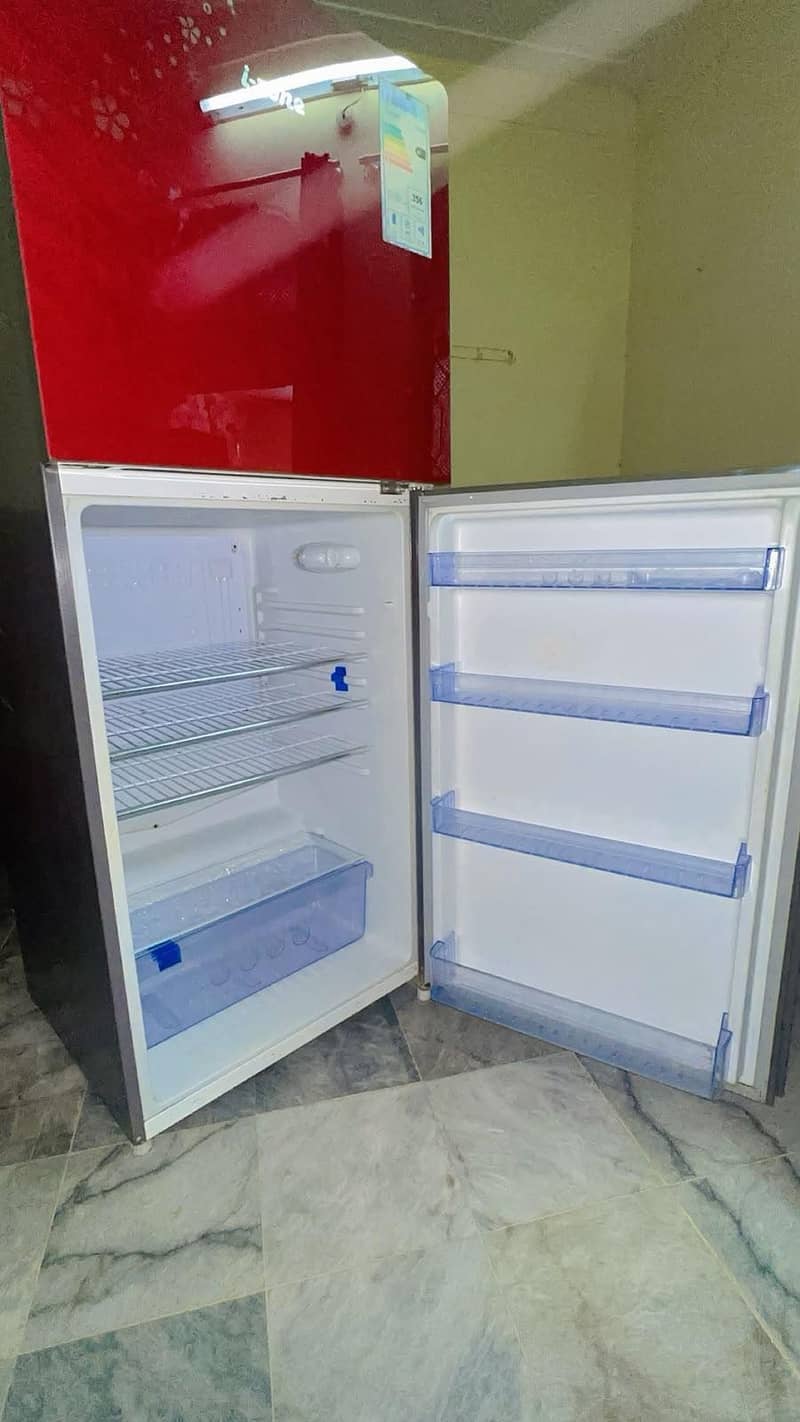 Refrigerator 0