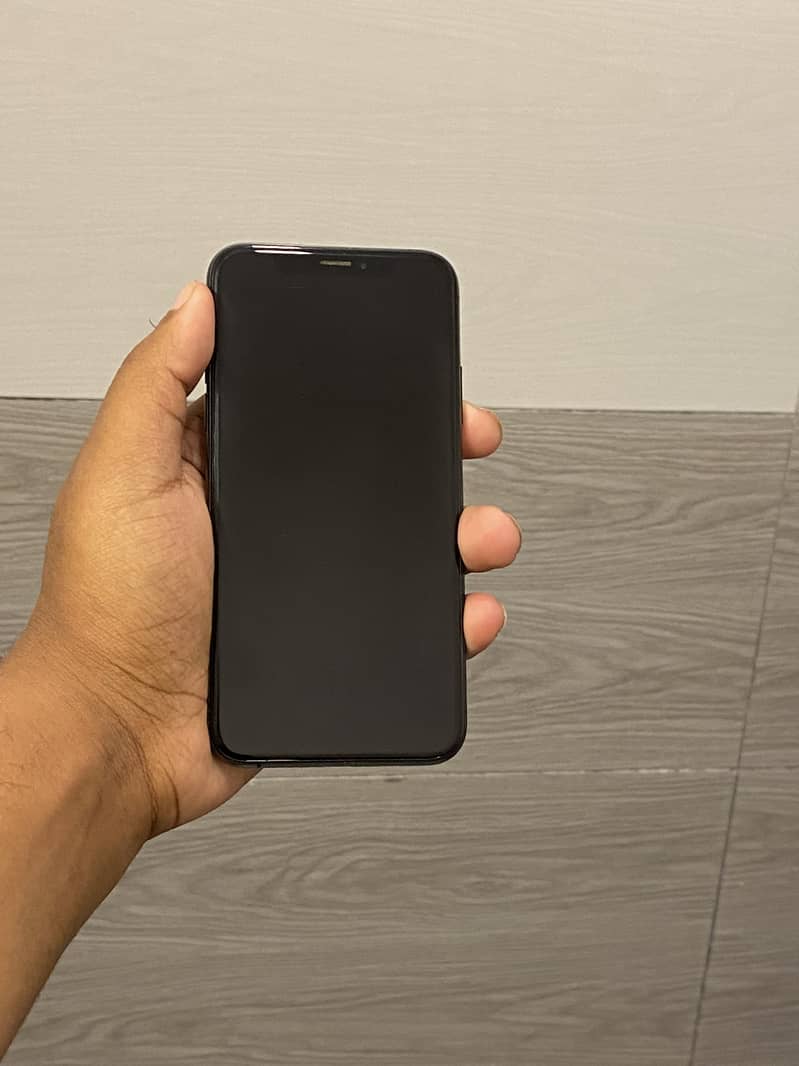 Apple iPhone XS 1